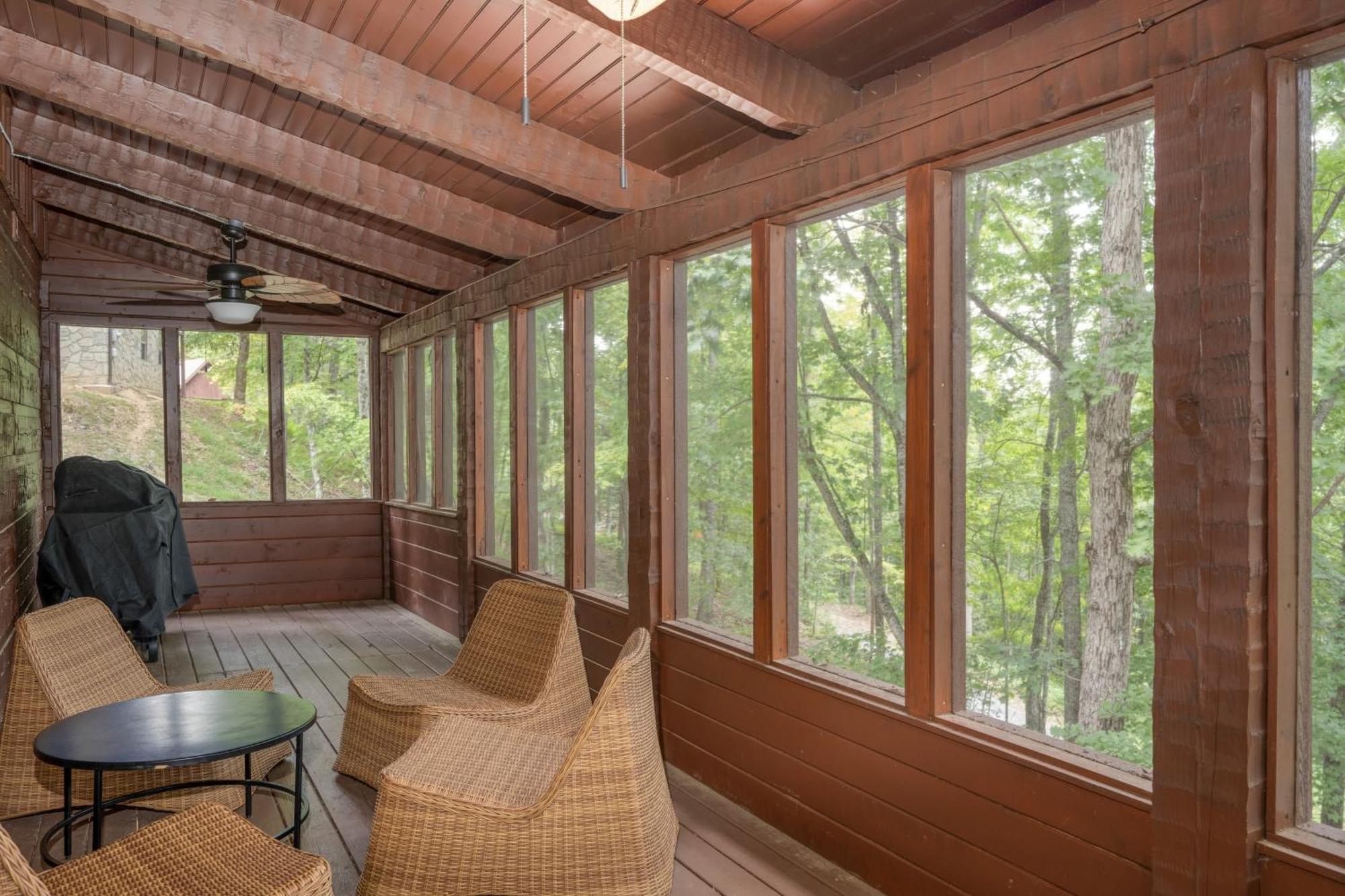 Dudley I By Avantstay Cosy Cabin W Hot Tub Incredible Views Pigeon Forge Kültér fotó